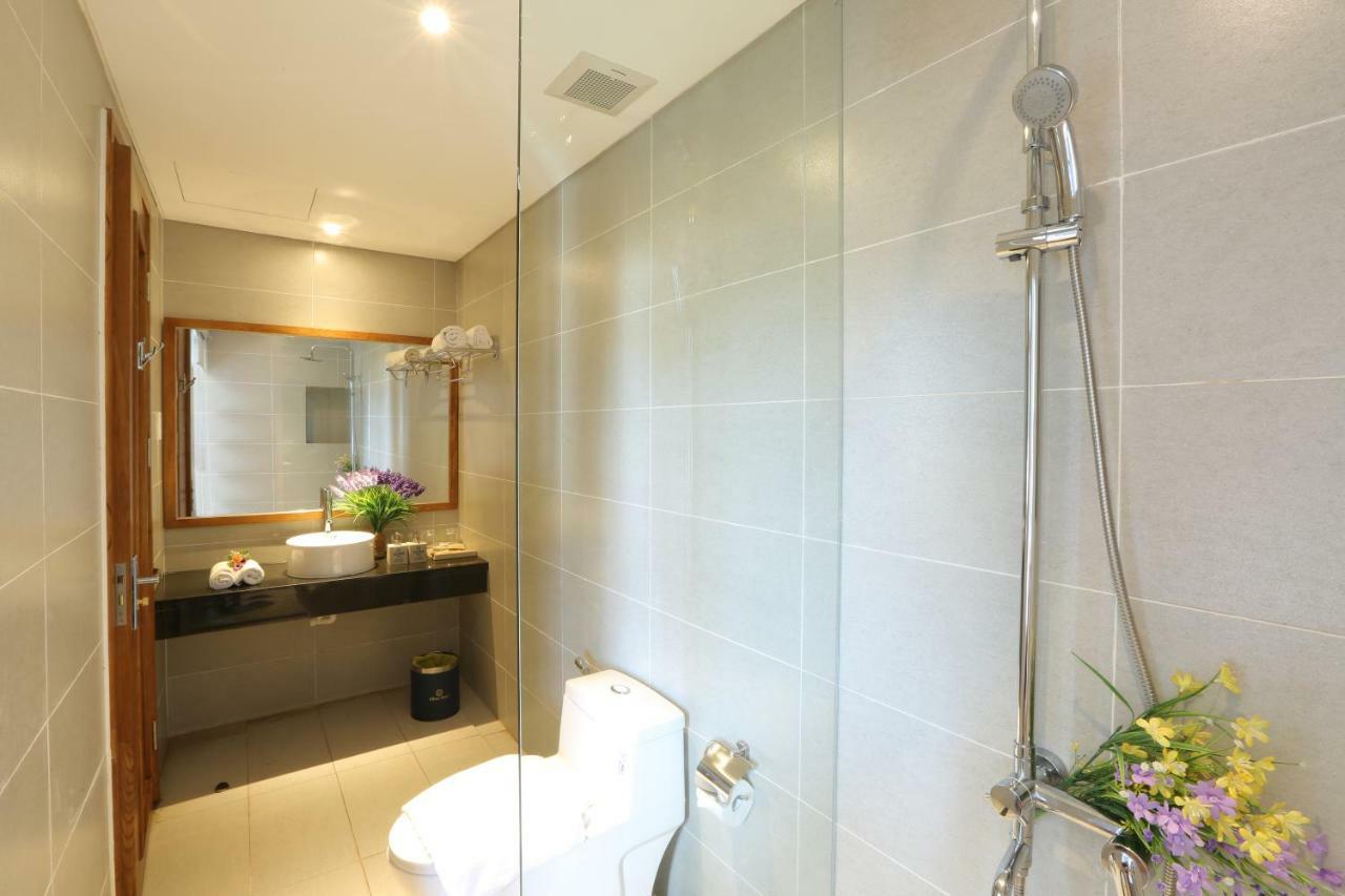 Clivia Hotel & Suite Da Nang Exteriör bild